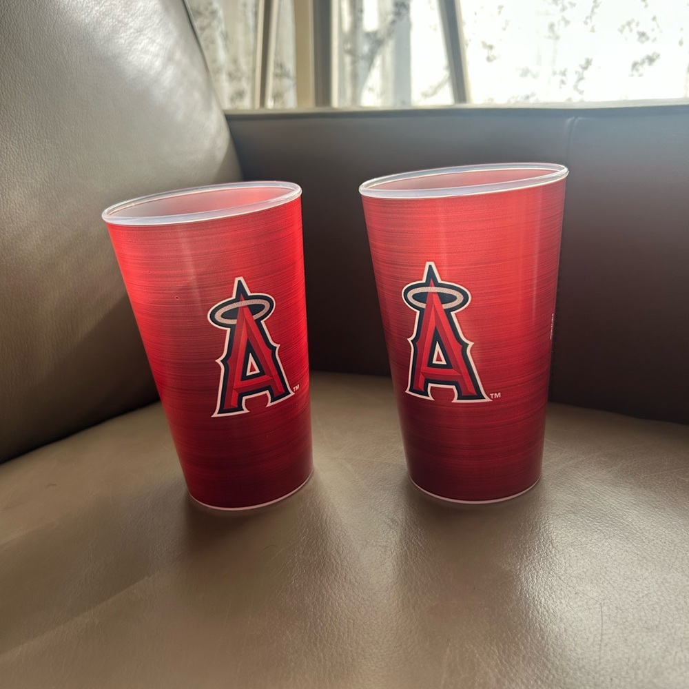 *Angel Stadium Exclusive*Los Angeles Angels Souvenir Cup.Set of 2!